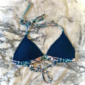 NWOT SO Crochet Tropical Floral Print Triangle String Bikini Top Size Medium